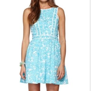 Rare Lilly Pulitzer Becky dress in “she’s a fox”